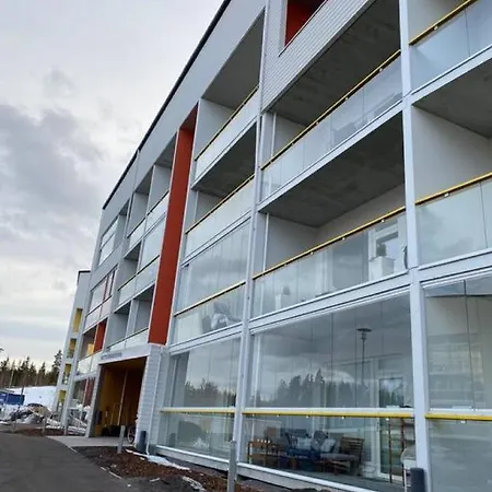 Apartment 15 Min Drive To Airport, Free Parking *